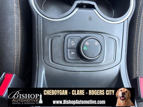 Used 2021 GMC Terrain SLE image 12