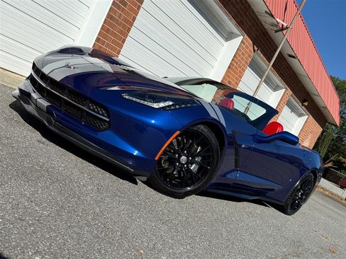 Used 2018 Chevrolet Corvette Stingray Convertible image 9