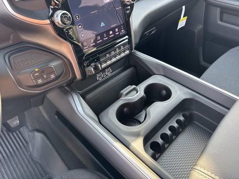 New 2026 RAM 2500 Big Horn AWD/4WD image 29