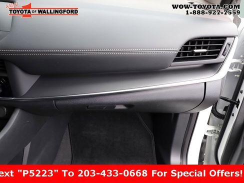 Used 2023 Nissan Rogue S image 40