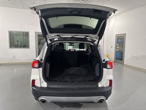 Used 2022 Ford Escape SEL w/ Technology Package FWD image 11