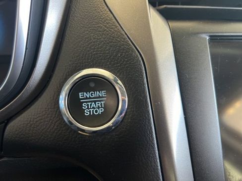 Used 2017 Ford Fusion SE w/ Equipment Group 602A FWD image 22