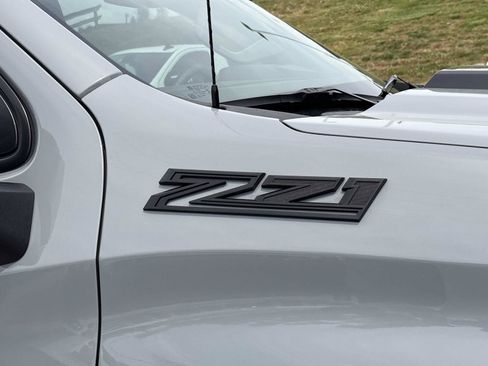 Used 2024 Chevrolet Silverado 1500 LT Trail Boss w/ Convenience Package II AWD/4WD image 11