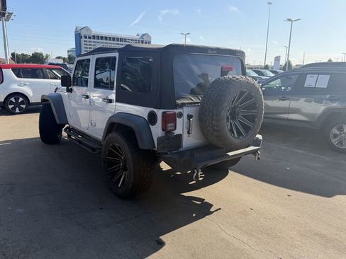 Used 2018 Jeep Wrangler Unlimited Sport S AWD/4WD image 7