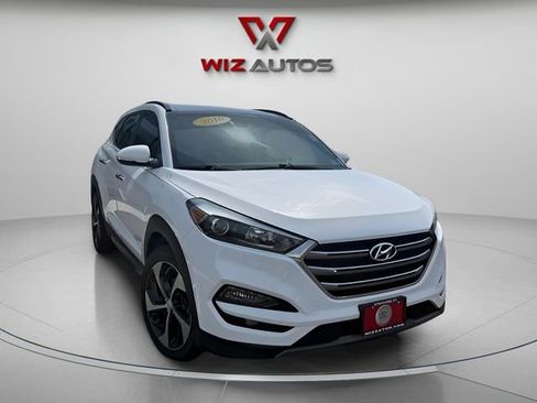 Used 2016 Hyundai Tucson Limited w/ Option Group 03 AWD/4WD image 3