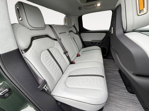 Used 2024 Rivian R1T Adventure image 18