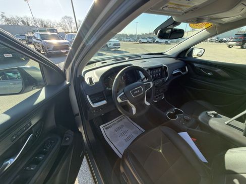 Used 2023 GMC Terrain SLT w/ Infotainment Package II image 10