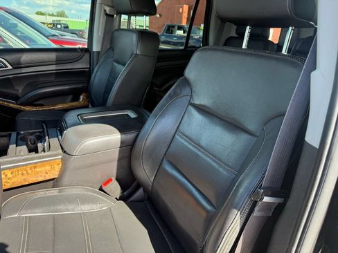 Used 2015 GMC Yukon Denali w/ Touring Package AWD/4WD image 32