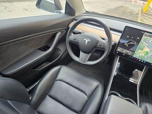 Used 2018 Tesla Model 3 Long Range image 22