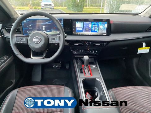 New 2026 Nissan Kicks SR image 12