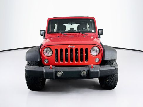 Used 2017 Jeep Wrangler Unlimited Sport w/ Connectivity Group AWD/4WD image 2