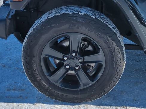 Used 2021 Jeep Wrangler Unlimited Sahara image 14