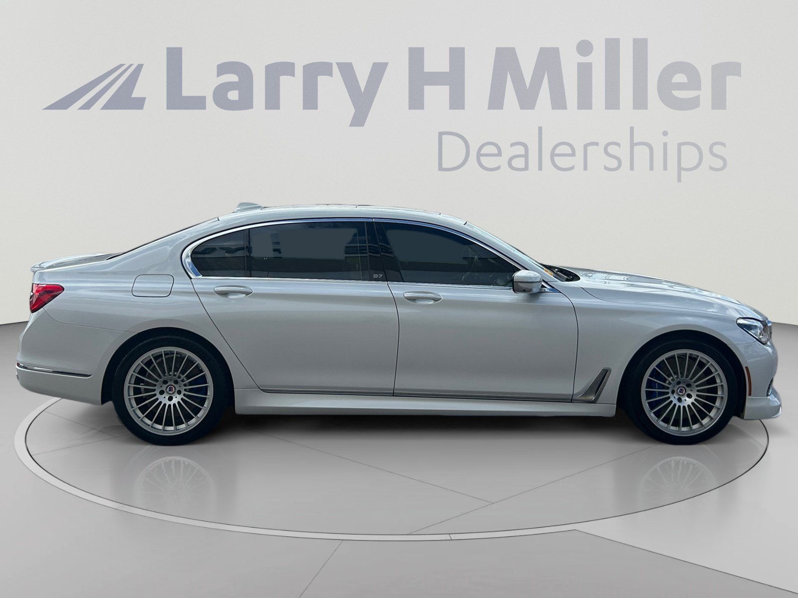 Used 2017 BMW 750i xDrive AWD/4WD image 7