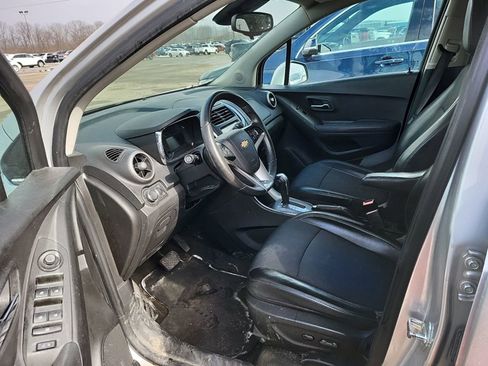 Used 2016 Chevrolet Trax LT w/ Sun And Sound Package AWD/4WD image 6