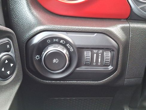 Used 2022 Jeep Wrangler Unlimited Rubicon image 26