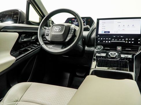 Used 2023 Toyota bZ4X Limited w/ Weather Package image 19