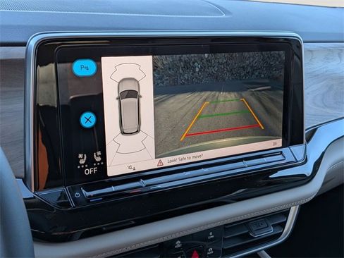 New 2026 Volkswagen Atlas SE image 18