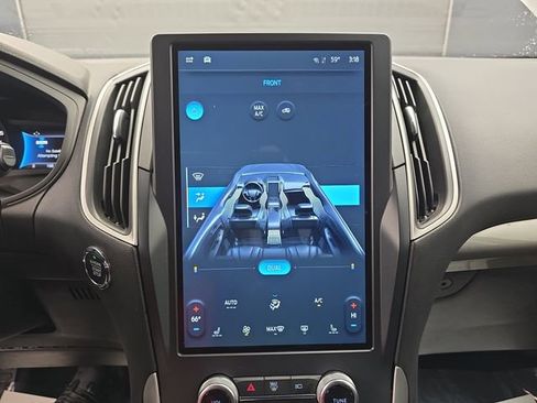 Used 2024 Ford Edge SEL image 32