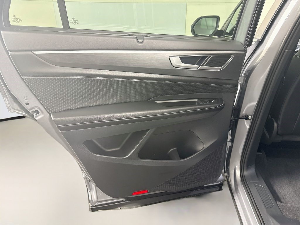 Used 2026 Volkswagen Atlas Cross Sport SE FWD image 25