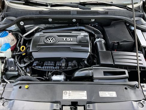 Used 2016 Volkswagen Jetta SEL w/ Lighting Package FWD image 32