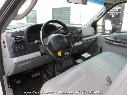 Used 2007 Ford F350 4x4 Regular Cab DRW Super Duty image 14
