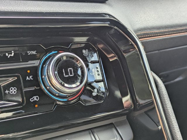 Used 2025 GMC Sierra 2500 AT4 AWD/4WD image 25
