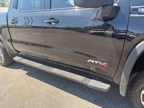 Used 2021 GMC Sierra 1500 AT4 w/ Technology Package AWD/4WD image 10