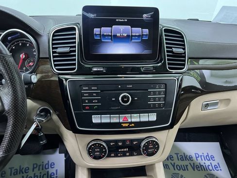 Used 2018 Mercedes-Benz GLS 450 4MATIC w/ Premium Package image 22