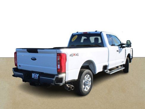 Used 2023 Ford F350 XLT image 4