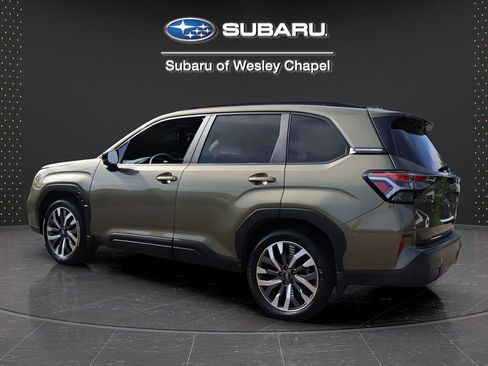 Certified 2025 Subaru Forester Touring AWD/4WD image 5