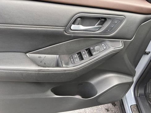 Certified 2023 Nissan Rogue SL w/ SL Premium Package image 23