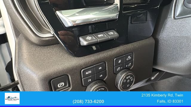 Used 2025 Chevrolet Silverado 3500 High Country w/ Technology Package AWD/4WD image 19