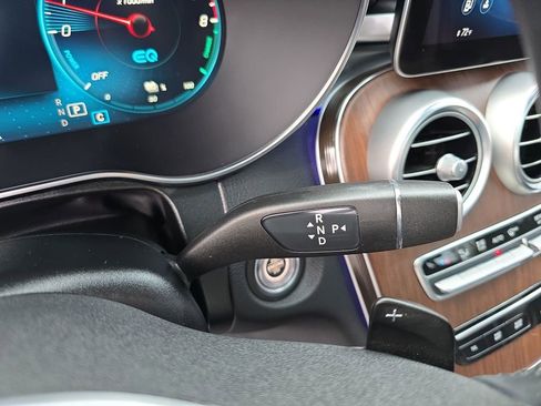 Used 2020 Mercedes-Benz GLC 350e 4MATIC image 20