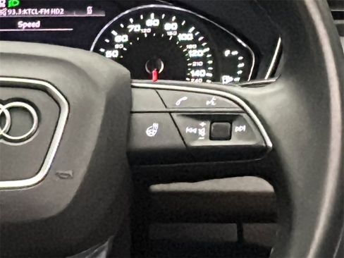 Used 2021 Audi Q5 2.0T Premium w/ Convenience Package image 22