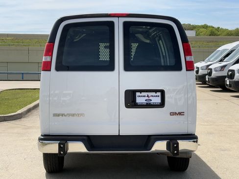 Used 2024 GMC Savana 2500 w/ Driver Convenience Package image 7