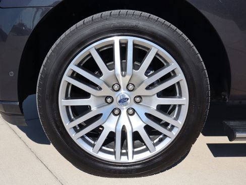 Used 2024 Ford Expedition Platinum image 38