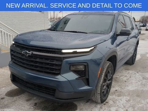 Certified 2024 Chevrolet Traverse LT w/ Midnight/Sport Edition image 9