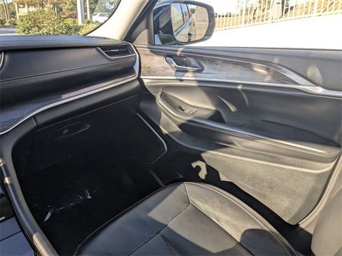 Used 2021 Jeep Grand Cherokee L Limited image 14