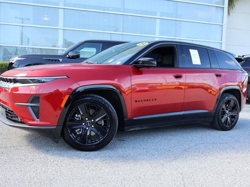 Used 2024 Jeep Wagoneer Launch Edition image 1