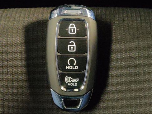 Used 2024 Hyundai Venue SEL FWD image 32