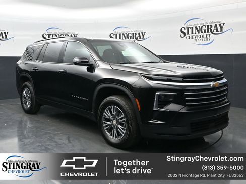 Used 2026 Chevrolet Traverse LT AWD/4WD image 1
