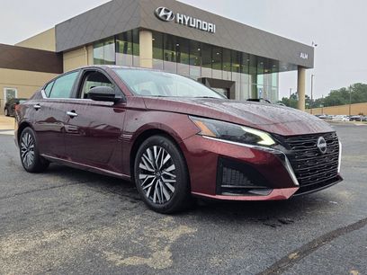 Used 2025 Nissan Altima 2.5 SV