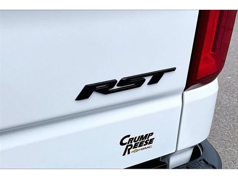 New 2026 Chevrolet Silverado 1500 RST w/ Redline Edition AWD/4WD image 9