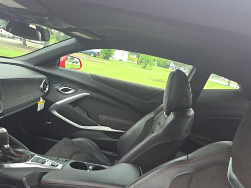 Used 2018 Chevrolet Camaro ZL1 RWD image 20