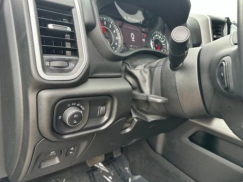 Used 2023 RAM 1500 Big Horn AWD/4WD image 24