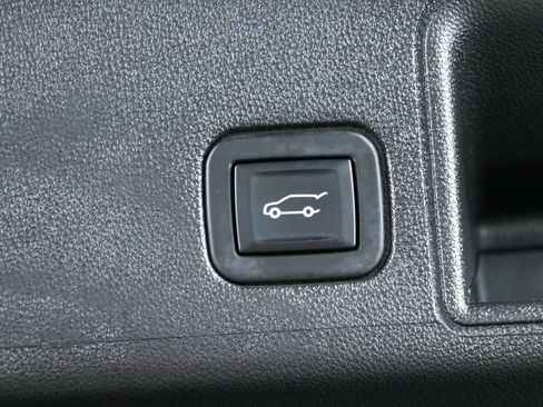 Used 2023 GMC Terrain SLT FWD image 30
