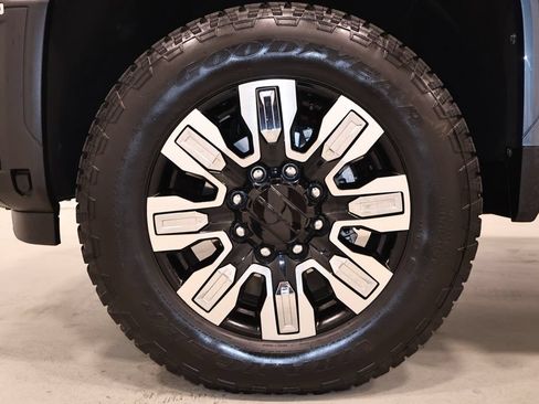Used 2025 GMC Sierra 2500 Denali w/ Denali Reserve Package AWD/4WD image 42