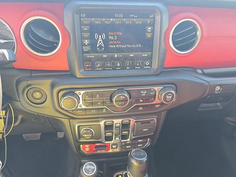 Used 2023 Jeep Wrangler Unlimited Rubicon 4xe AWD/4WD image 6