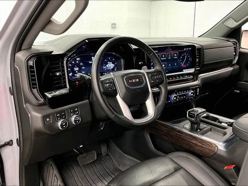 Used 2024 GMC Sierra 1500 Elevation w/ Elevation Premium Package AWD/4WD image 17