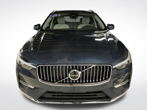 Used 2023 Volvo XC60 B5 Plus w/ Climate Package image 12